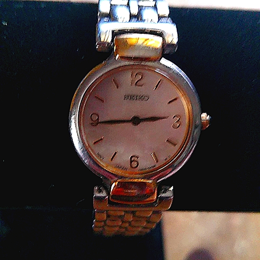 Passing it on to watch lovers, replenishing my watch collection.